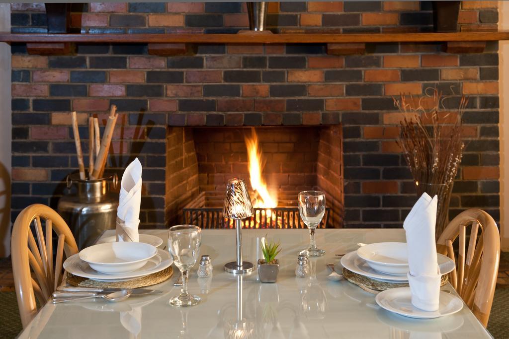 Wagon Wheel Country Lodge Бофорт-Уэст Экстерьер фото